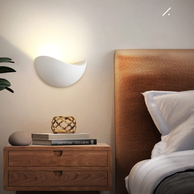 Minimalist semi-circular wall lamp made | Wall Lamp | Led | aluminum | 5W | 110V - 120V - 220V - 240V | Elegant Wall Illumination