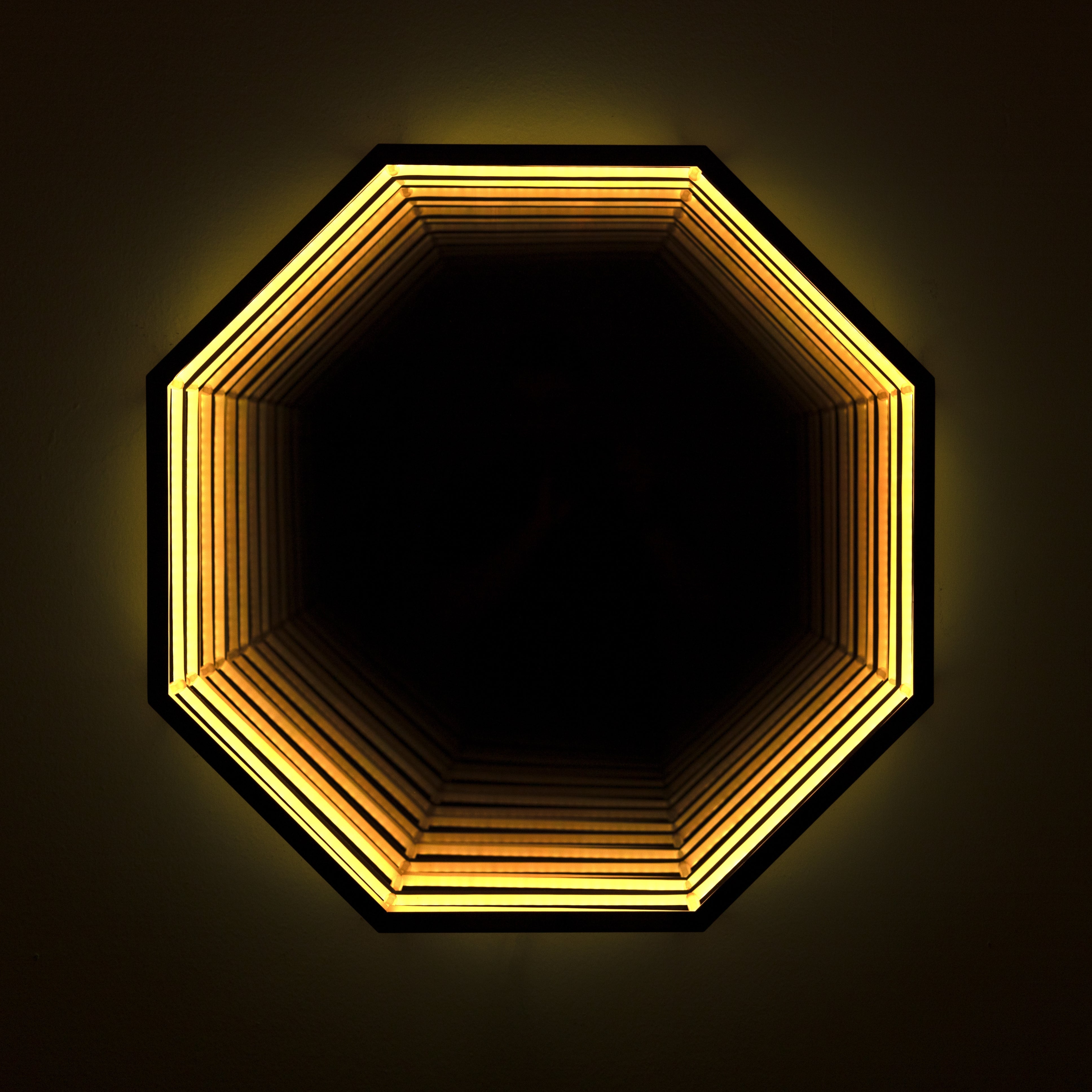 Octagon Infinity Mirror Wall Lamp | Wall Lamp | Led | glass/iron | 40W | Elegant Wall Illumination