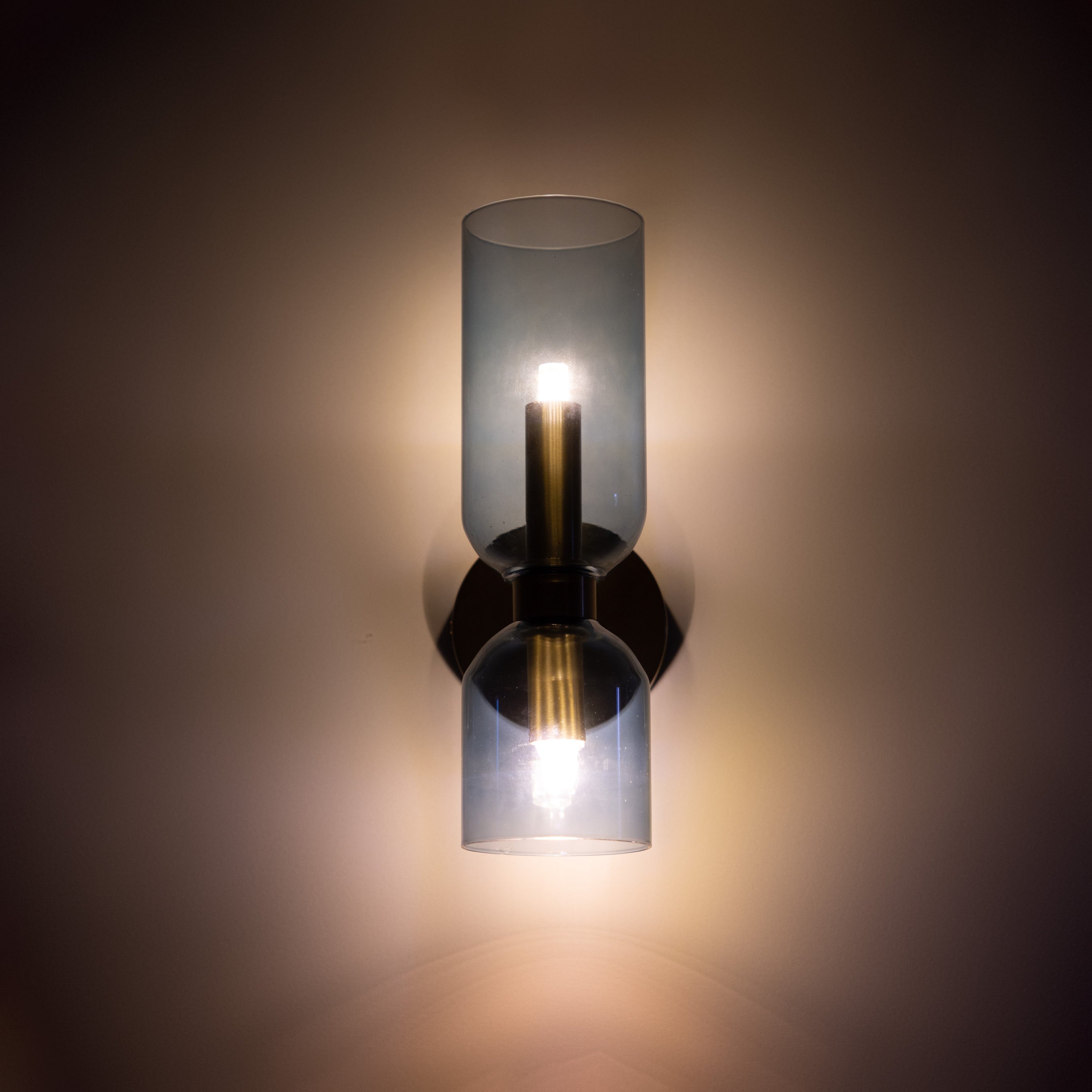 Magic Milan Wall Lamp | Wall Lamp | glass/metal | 100V - 240V | Elegant Wall Illumination