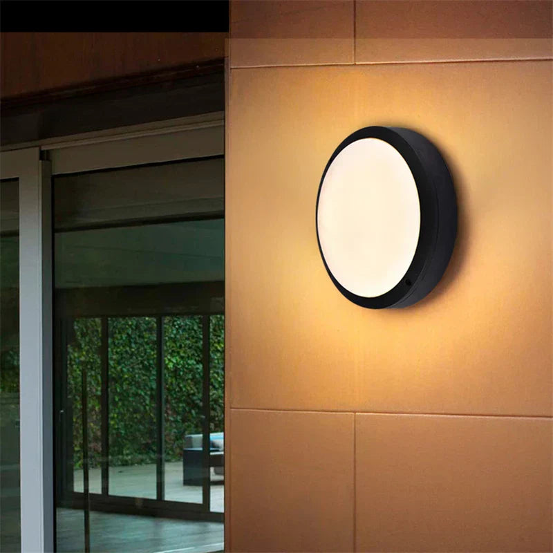 RadiantGlow Outdoor Wall Lamp | Wall Lamp | LED | 85-265V | Elegant Wall Illumination