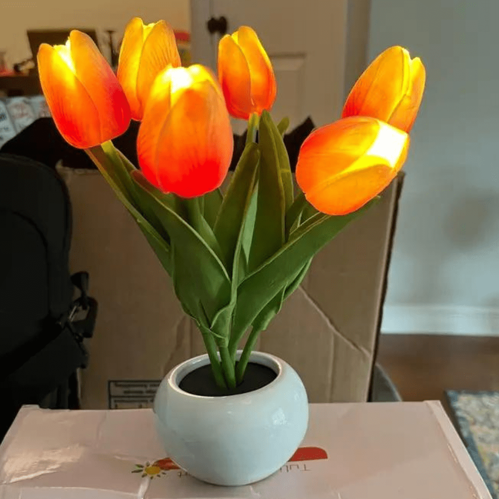 GlowTulip Table Lamp Atmospheric Flower-shaped | Table Lamp | LED | Resin/ceramic | Sleek Table Accent