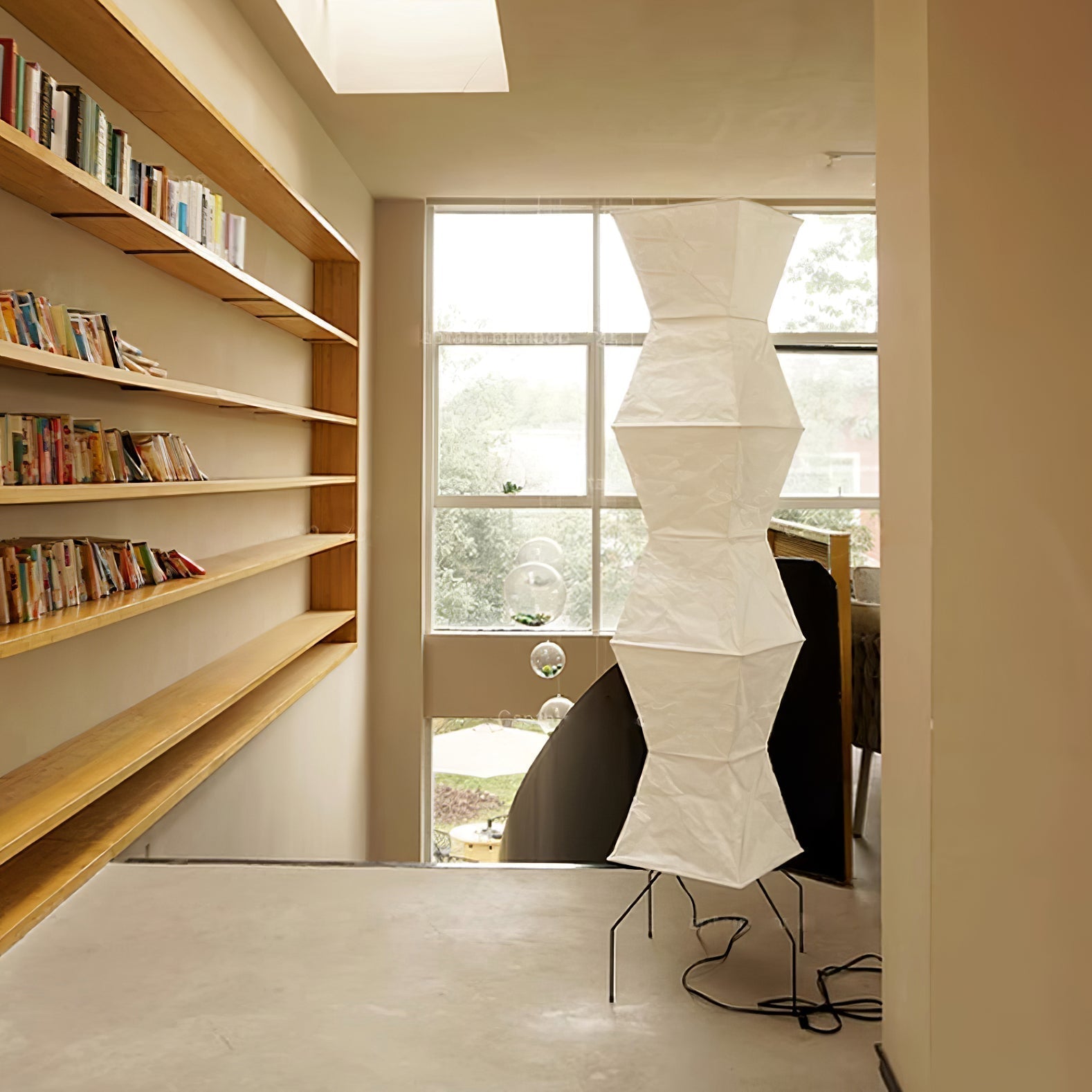 Rice paper floor lamp | Floor Lamp | LED | metal | 240v | Stylish Floor Lighting