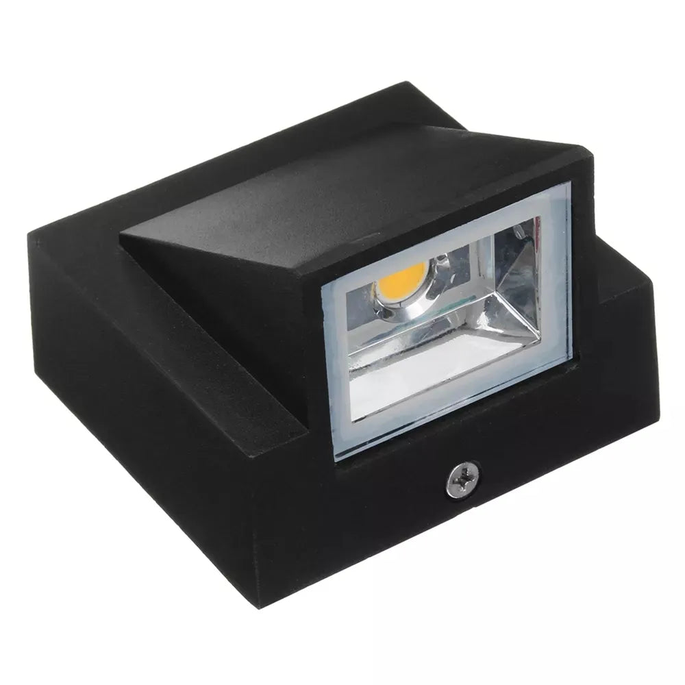 OutdoorGleam Outdoor wall lamp | Wall Lamp | LED | Elegant Wall Illumination