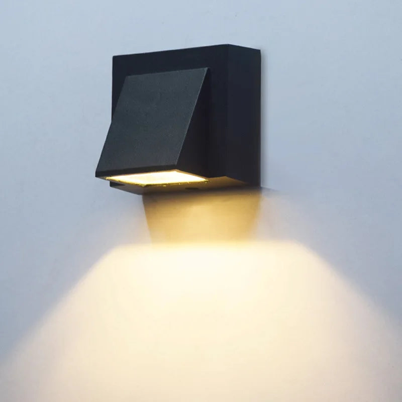 OutdoorGleam Outdoor wall lamp | Wall Lamp | LED | Elegant Wall Illumination