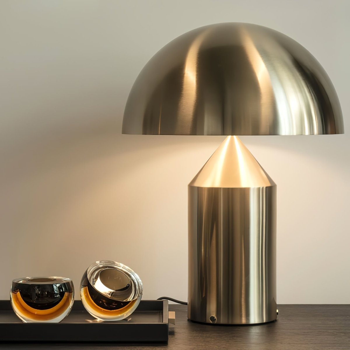 LumiForma Table Lamp Iconic Metal | Table Lamp | LED | metal | Sleek Table Accent