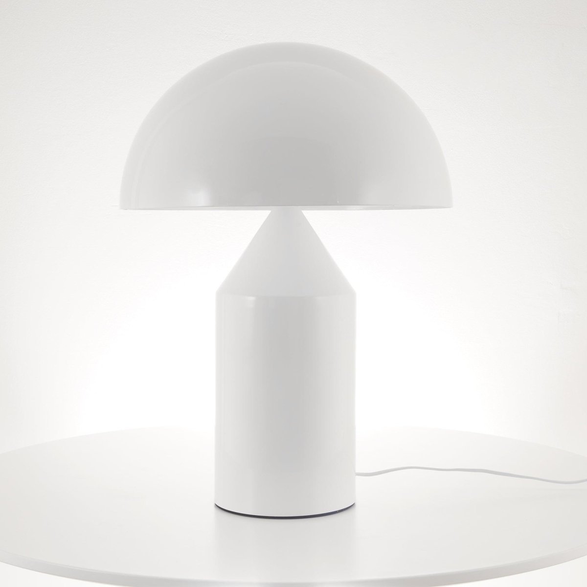 LumiForma Table Lamp Iconic Metal | Table Lamp | LED | metal | Sleek Table Accent