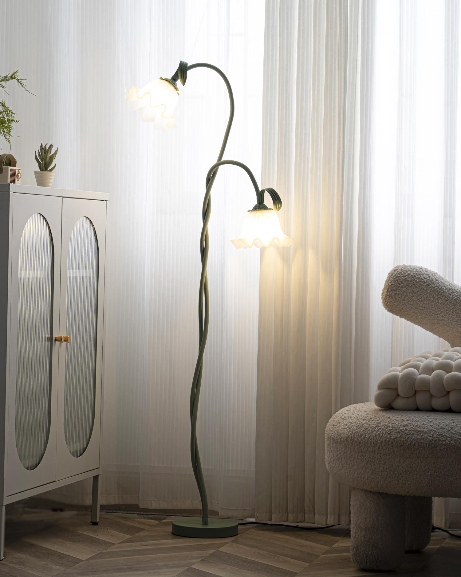 Calla Flowers floor lamp | Floor Lamp | LED | acrylic/metal | Stylish Floor Lighting
