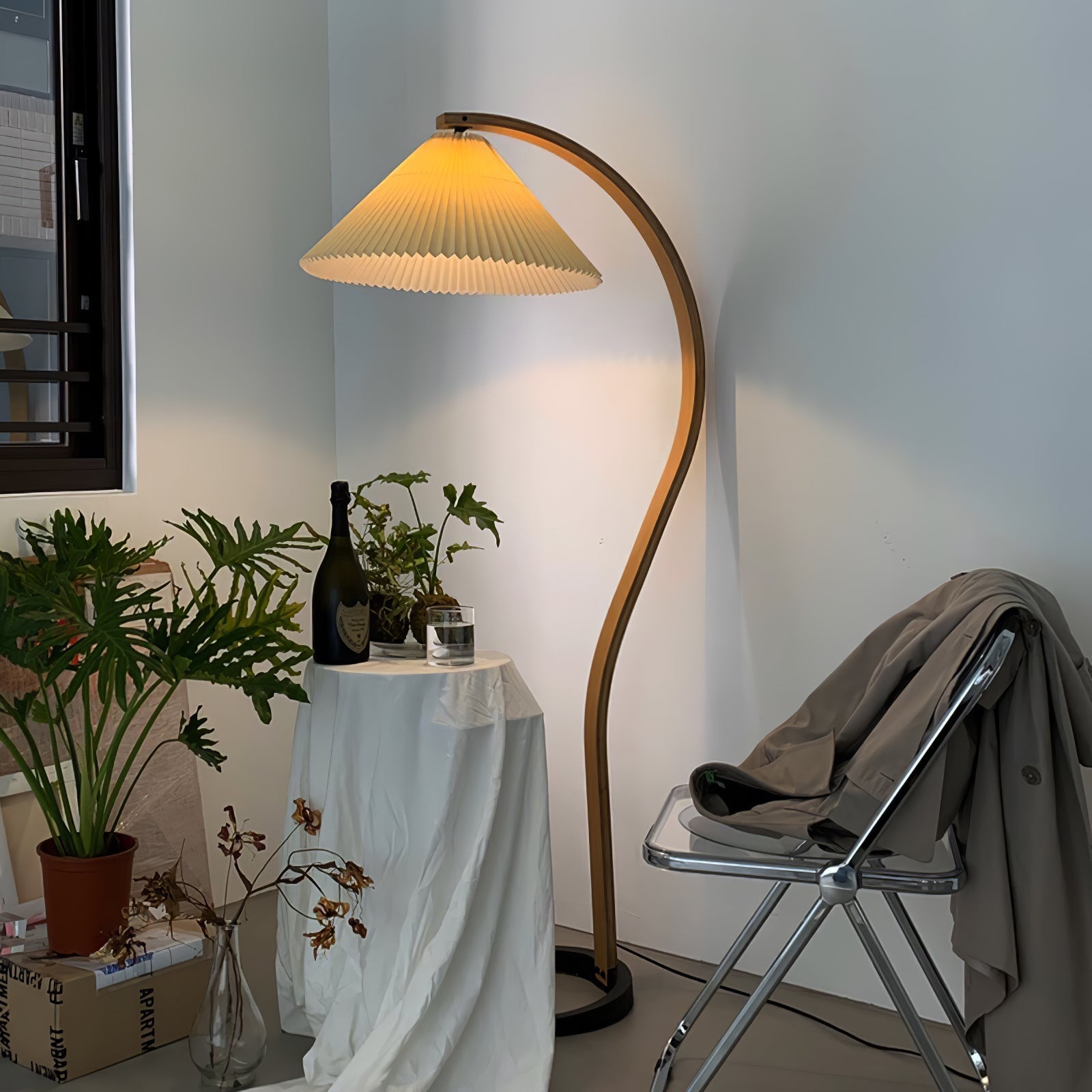 Caprani floor lamp | Floor Lamp | LED | linen/metal/wood | 240v | Stylish Floor Lighting