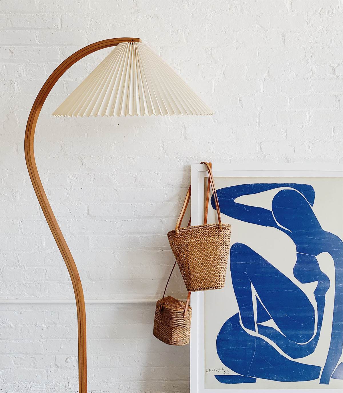 Caprani floor lamp | Floor Lamp | LED | linen/metal/wood | 240v | Stylish Floor Lighting