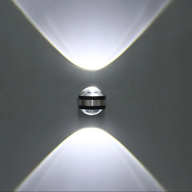 CrystalLux Crystal Wall Lamp | Wall Lamp | Led | Metal/Crystal | 8W | 220V | Elegant Wall Illumination