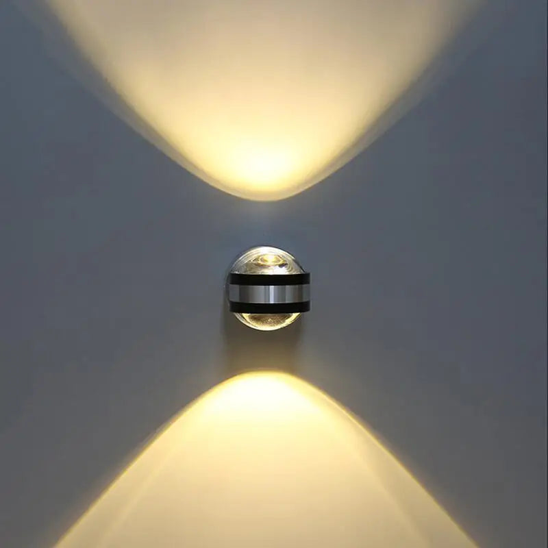 CrystalLux Crystal Wall Lamp | Wall Lamp | Led | Metal/Crystal | 8W | 220V | Elegant Wall Illumination