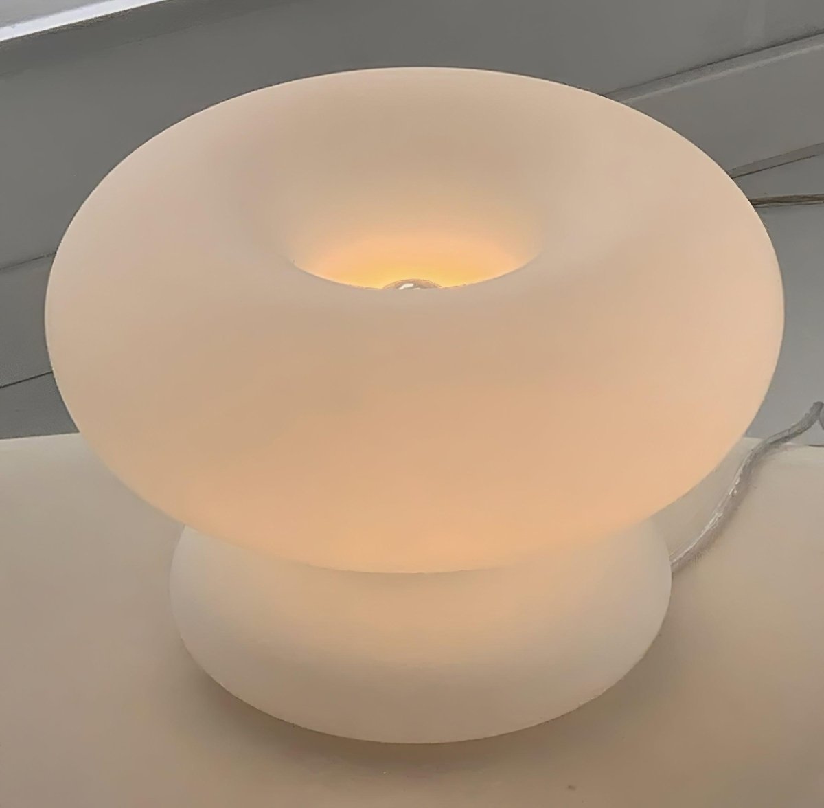 Glowsore Donut Table Lamp Modern | Table Lamp | LED | plastic/metal | Sleek Table Accent
