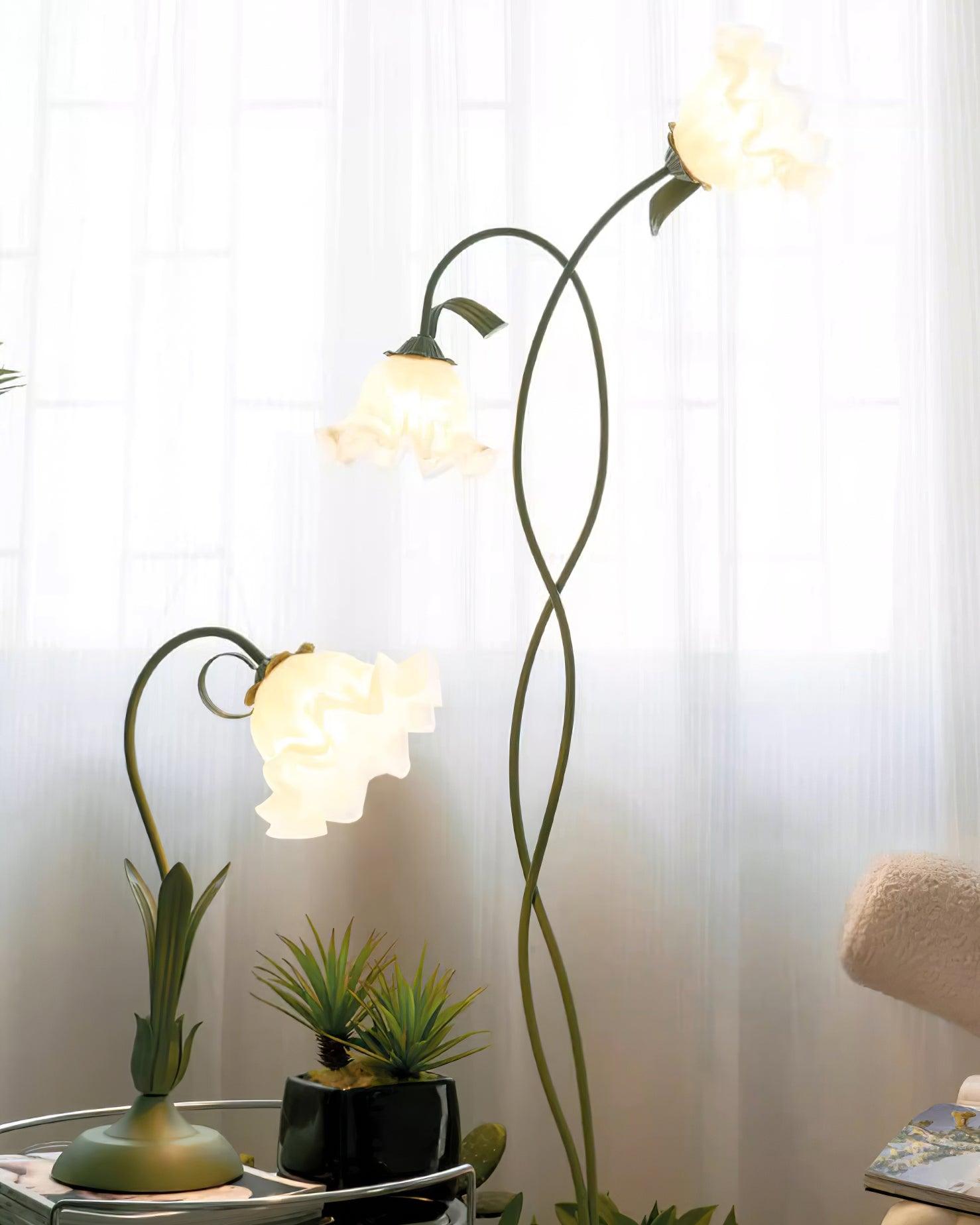 Calla Flowers floor lamp | Floor Lamp | LED | acrylic/metal | Stylish Floor Lighting