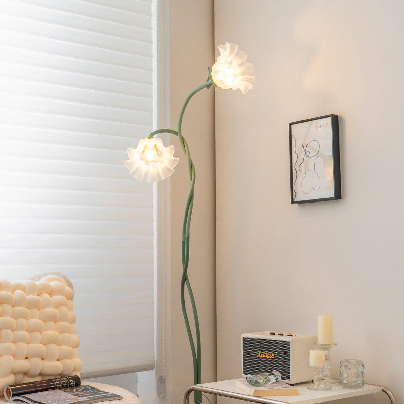 Lily floral floor lamp | Floor Lamp | acrylic/metal | 240v | Stylish Floor Lighting