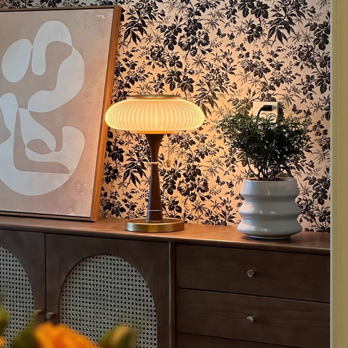 Lumique Matsushroom Table Lamp Modern | Table Lamp | LED | glass/wood/metal | Sleek Table Accent