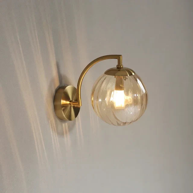 LumiCrystal Modern Glass Wall Lamp | Wall Lamp | 3000k Warm White | Glass/Metal | 10W | 220-240V | Elegant Wall Illumination