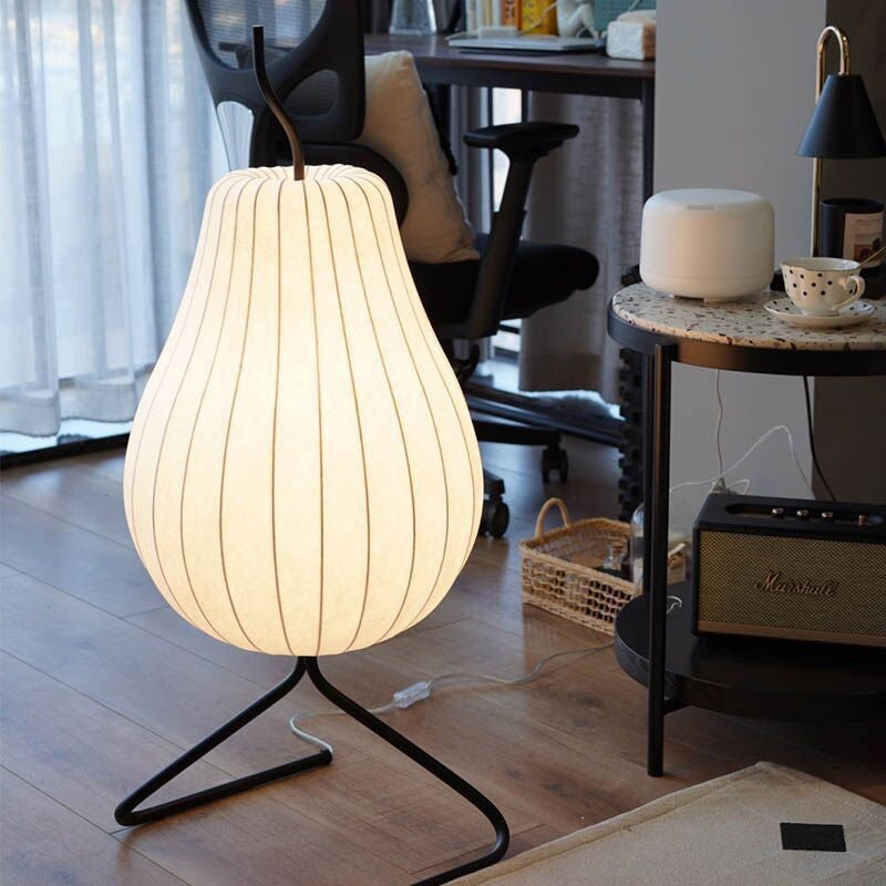 Pear floor lamp | Floor Lamp | metal/silk | 20v/240v | Stylish Floor Lighting