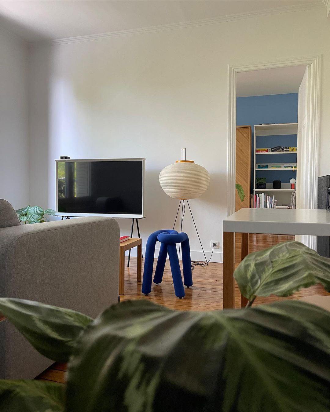 Rice paper floor lamp | Floor Lamp | LED | metal | 240v | Stylish Floor Lighting