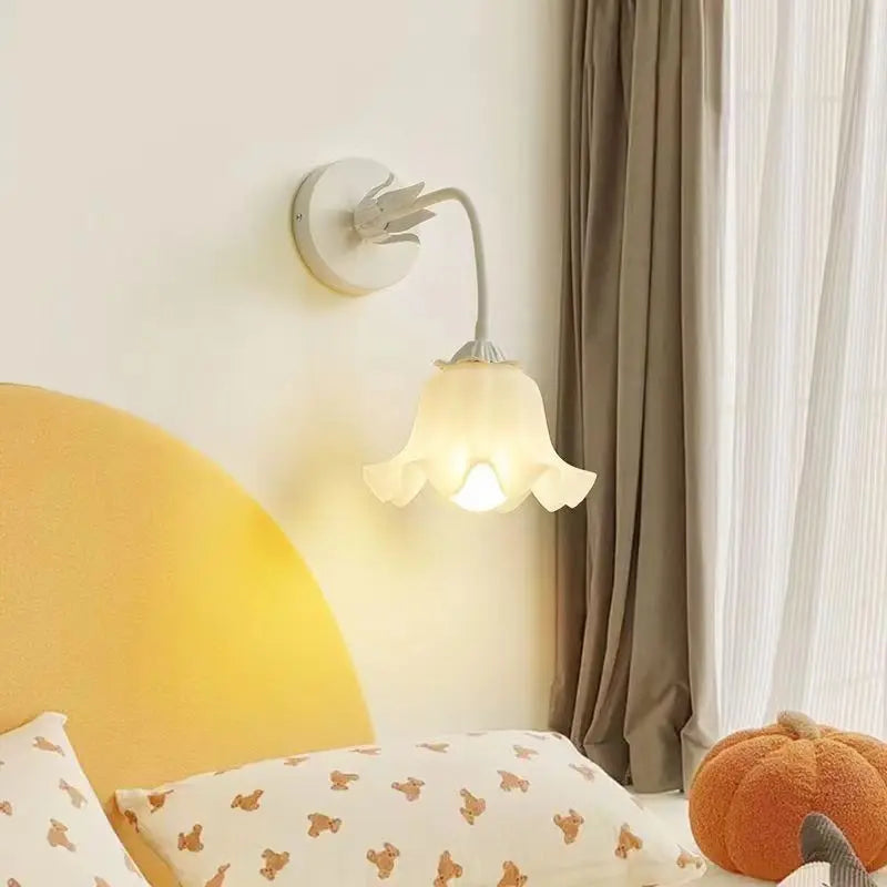 FrenchBloom Bedroom Wall Lamp | Wall Lamp | Led | glass/metal | 20V | Elegant Wall Illumination