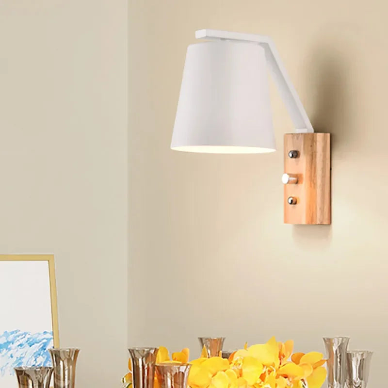 HoutLicht Wall Lamp with Switch | Wall Lamp | Led | Warm White | metal/wood | 90V - 260V | Elegant Wall Illumination
