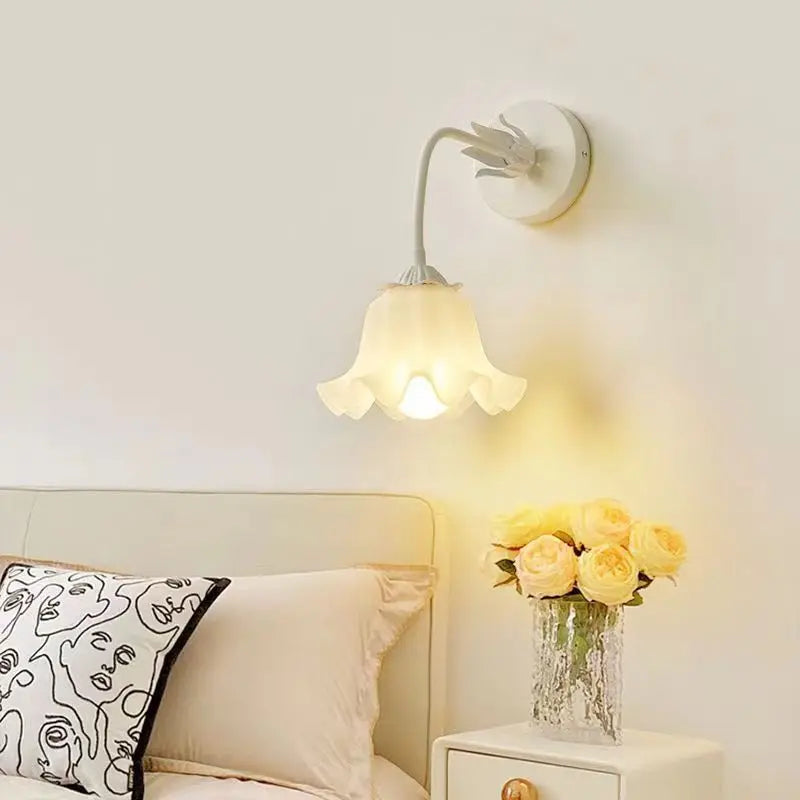 FrenchBloom Bedroom Wall Lamp | Wall Lamp | Led | glass/metal | 20V | Elegant Wall Illumination