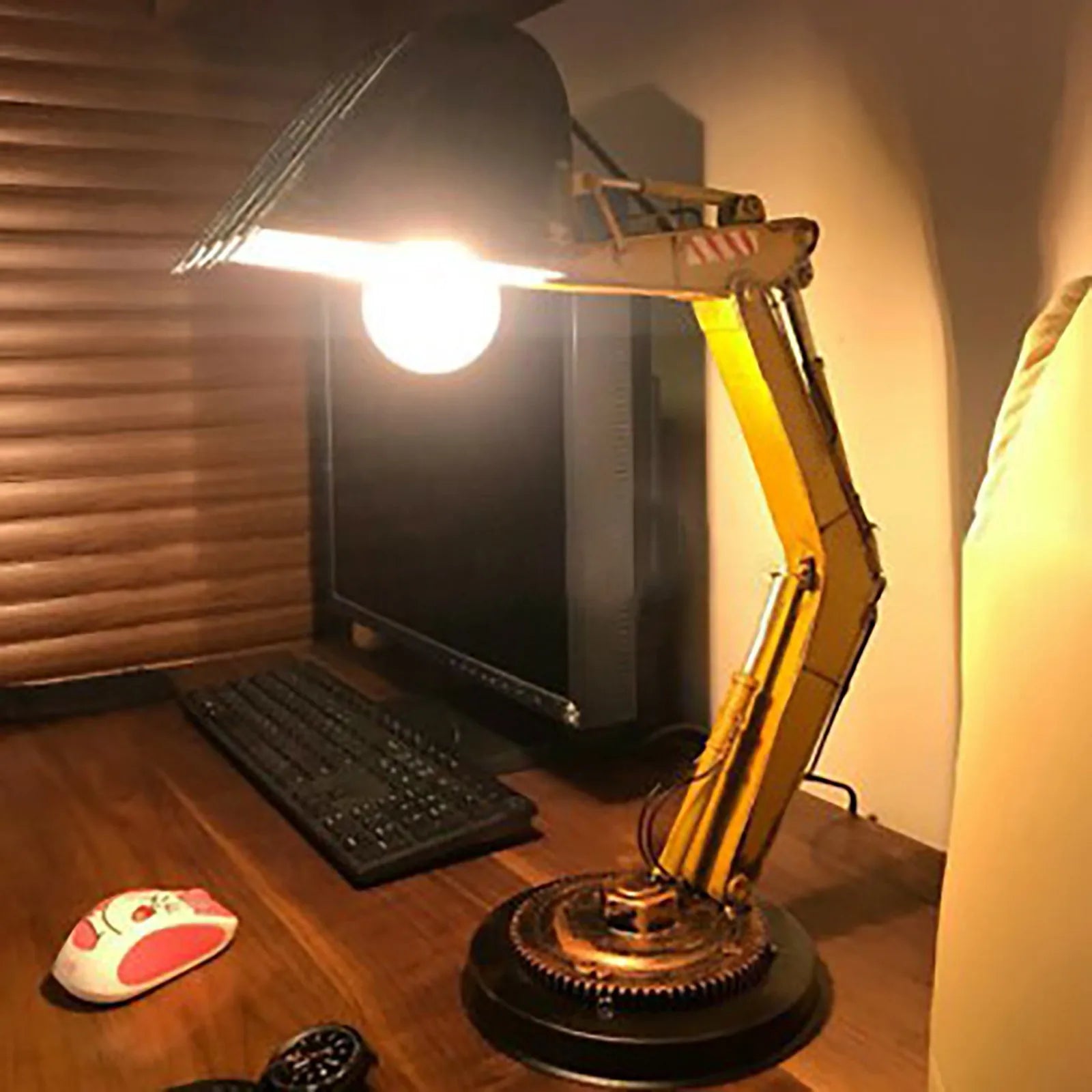 Digger Desk Lamp Unique Table | Wall Lamp | LED | Resin | Elegant Wall Illumination
