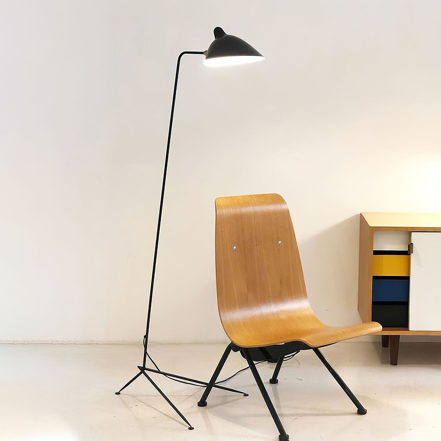 Serge Mouille Floor Lamp | Floor Lamp | LED | aluminum/metal | 240v | Stylish Floor Lighting