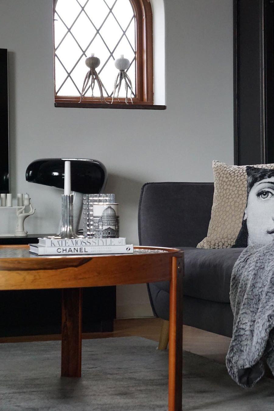 Marble Table Lamp Black | Table Lamp | metal/Marble | 110-240V | Sleek Table Accent