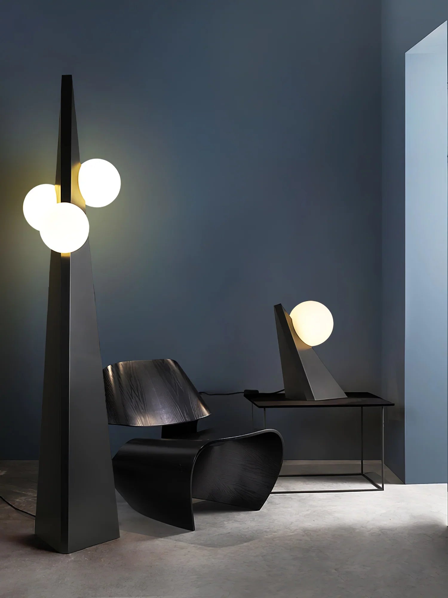 Triangular tower floor lamp | Floor Lamp | glass/metal | 240 v | Stylish Floor Lighting