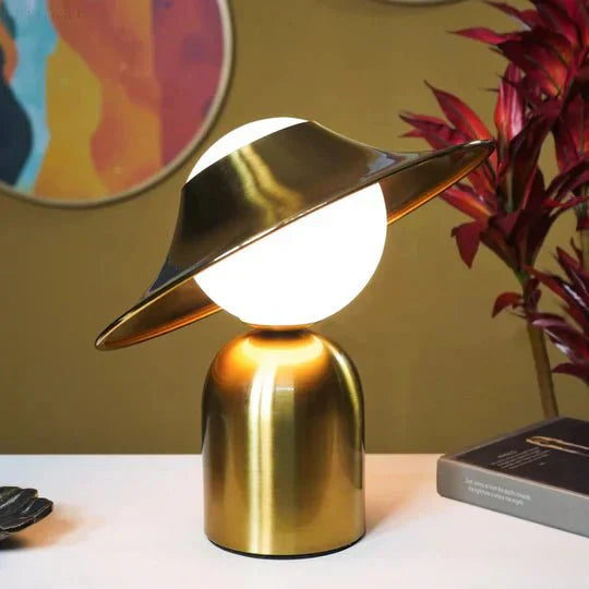 LuxaGlam Golden Table Lamp Stylish | Table Lamp | metal | Sleek Table Accent