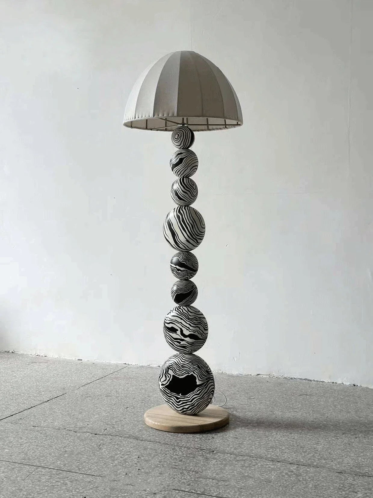 Zebra floor lamp | Floor Lamp | metal/wood | 240v | Stylish Floor Lighting