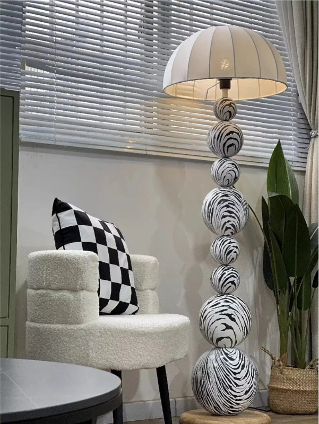 Zebra floor lamp | Floor Lamp | metal/wood | 240v | Stylish Floor Lighting