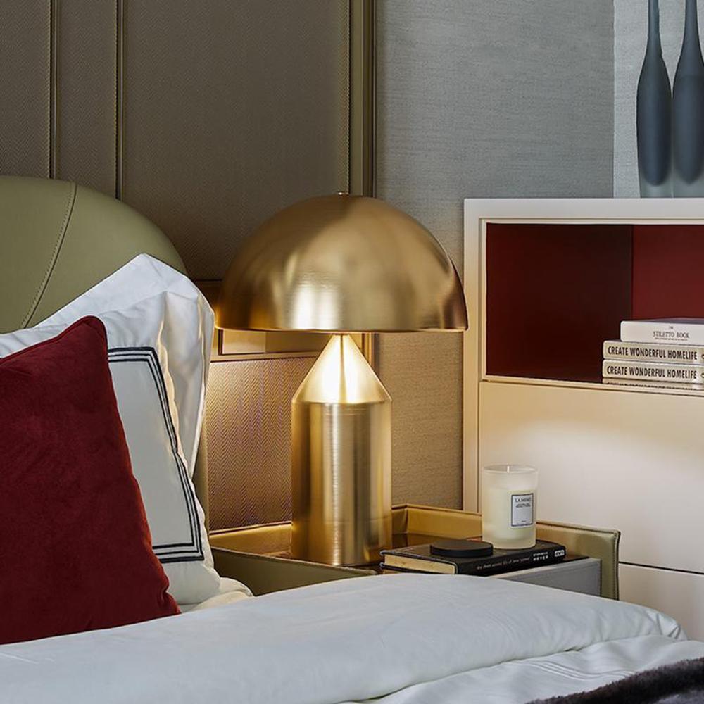 LumiForma Table Lamp Iconic Metal | Table Lamp | LED | metal | Sleek Table Accent
