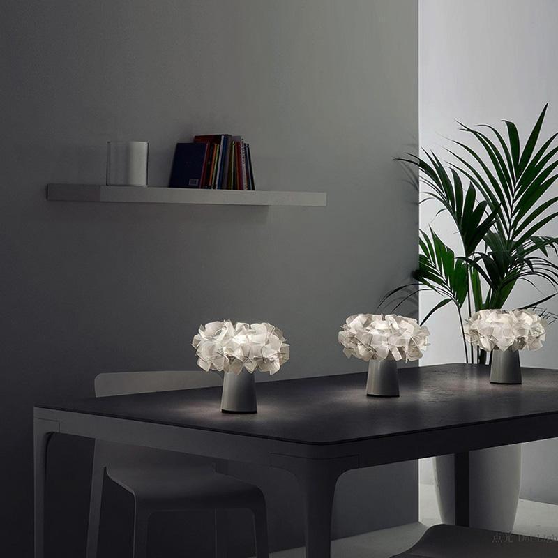 Florivis Artistic Flower Table Lamp | Table Lamp | LED | metal/PVC | 220-240V/110-120V | Sleek Table Accent