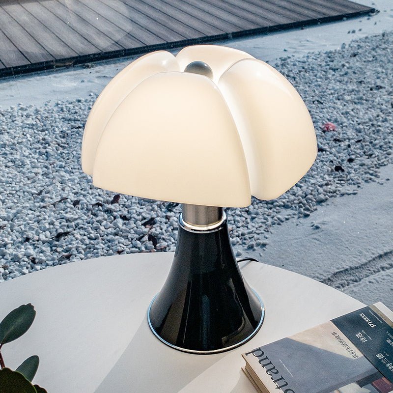 VintaGlow Table Lamp Retro Lighting | Table Lamp | LED | Warm White | glass/metal | 220V | Sleek Table Accent