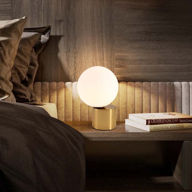 VireoGlow Modern Table Lamp | Table Lamp | iron/Glass | 220-240V/110-120V | Sleek Table Accent