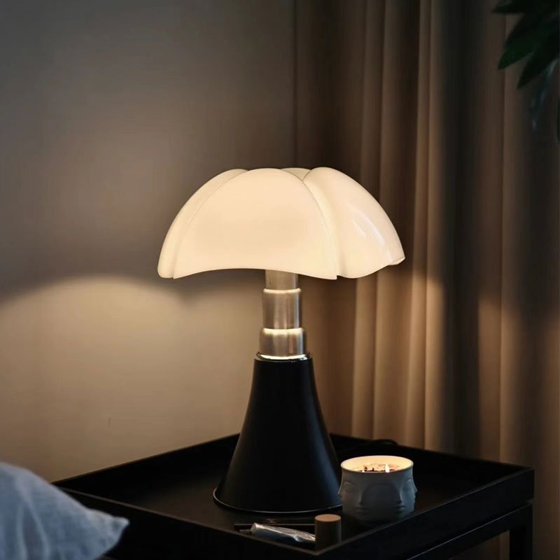 VintaGlow Table Lamp Retro Lighting | Table Lamp | LED | Warm White | glass/metal | 220V | Sleek Table Accent