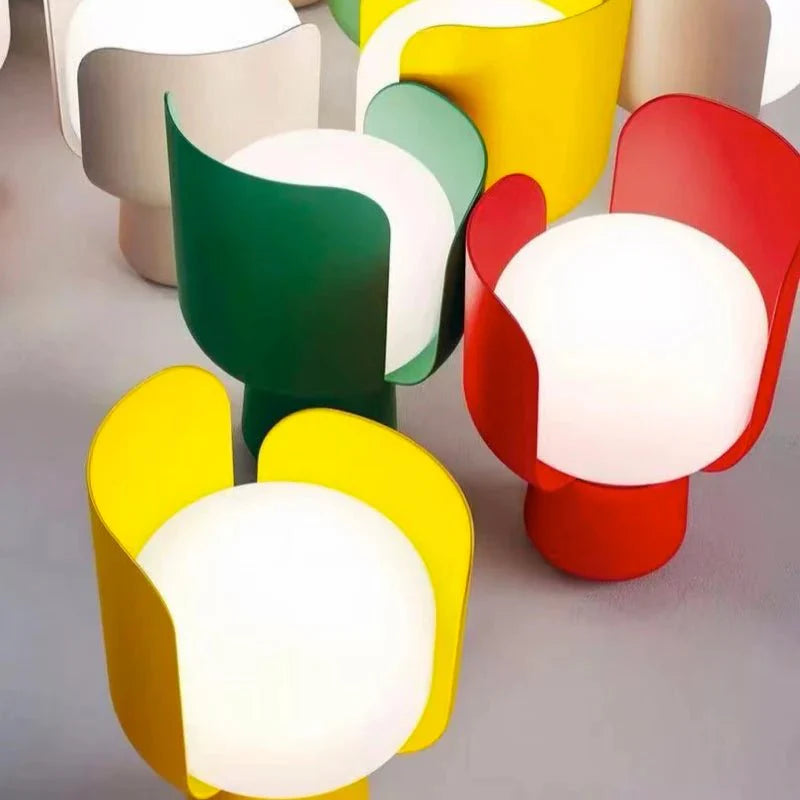 Petalux™ Modern Flower Shaped Table | Table Lamp | acrylic/metal | Sleek Table Accent