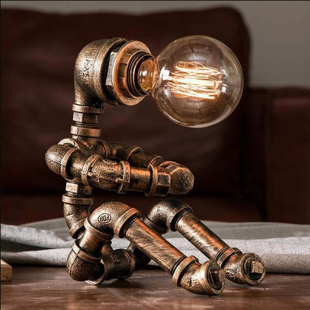 RustyRobo™ Industrial Night Lamp Vintage | Table Lamp | LED | Metal | Sleek Table Accent