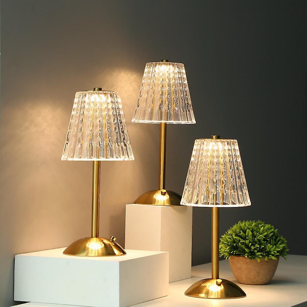 LumiCrystal Gold Crystal Table Lamp | Table Lamp | LED | Aluminum/acrylic/Crystal | 15W | Sleek Table Accent