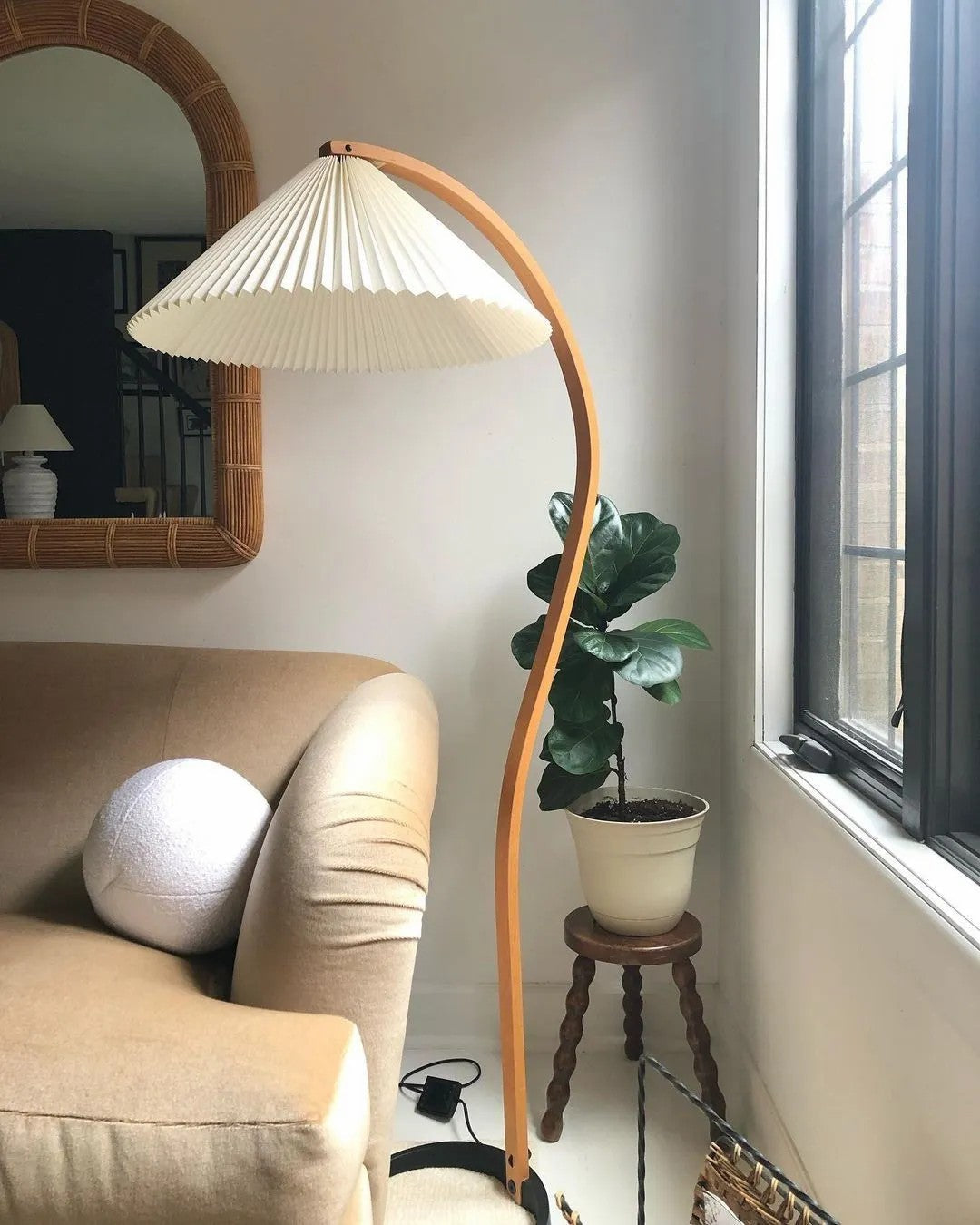 Caprani floor lamp | Floor Lamp | LED | linen/metal/wood | 240v | Stylish Floor Lighting