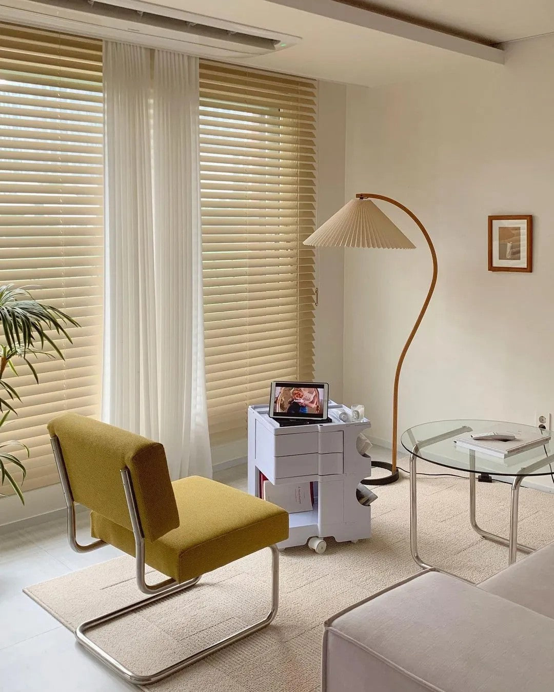 Caprani floor lamp | Floor Lamp | LED | linen/metal/wood | 240v | Stylish Floor Lighting