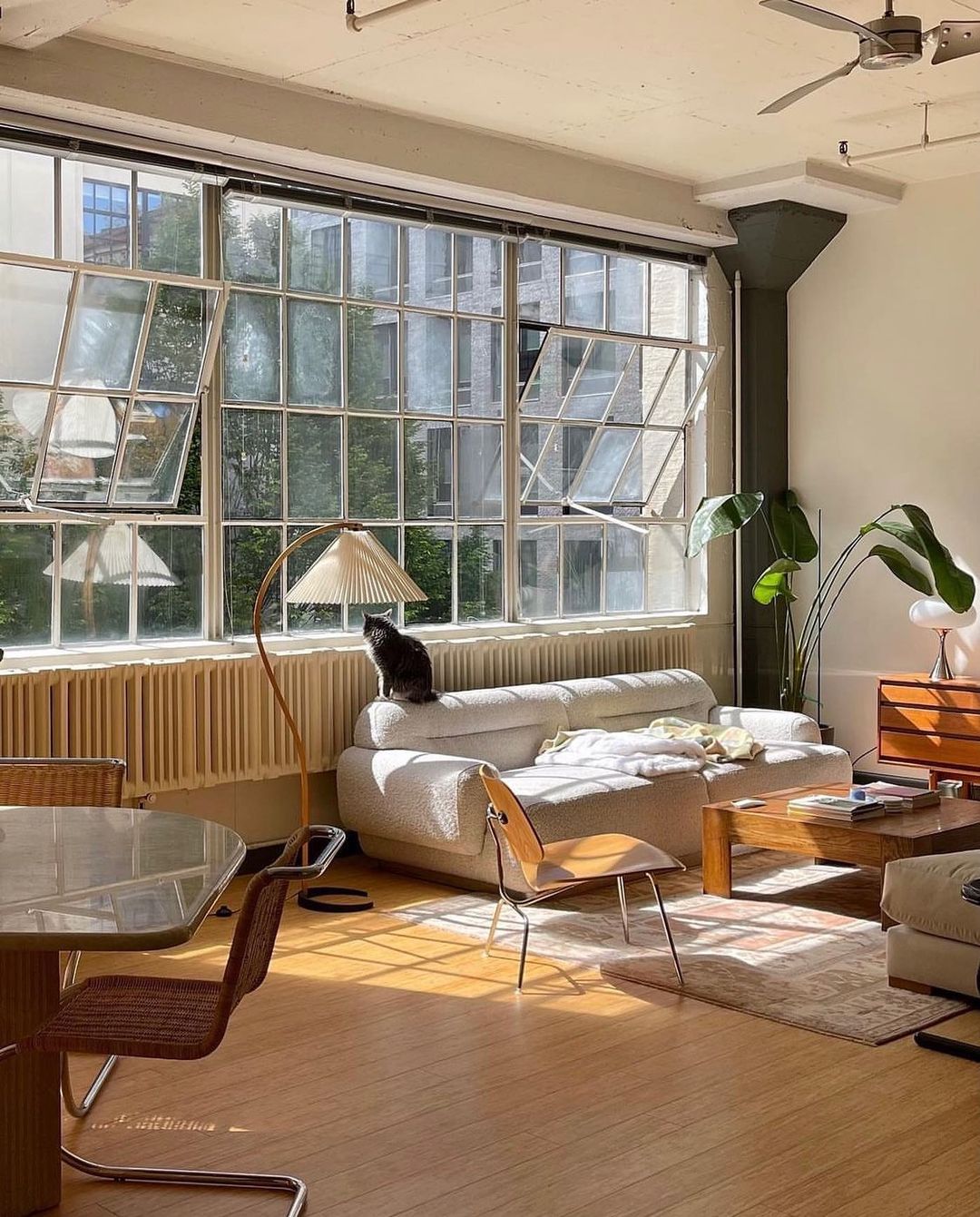 Caprani floor lamp | Floor Lamp | LED | linen/metal/wood | 240v | Stylish Floor Lighting