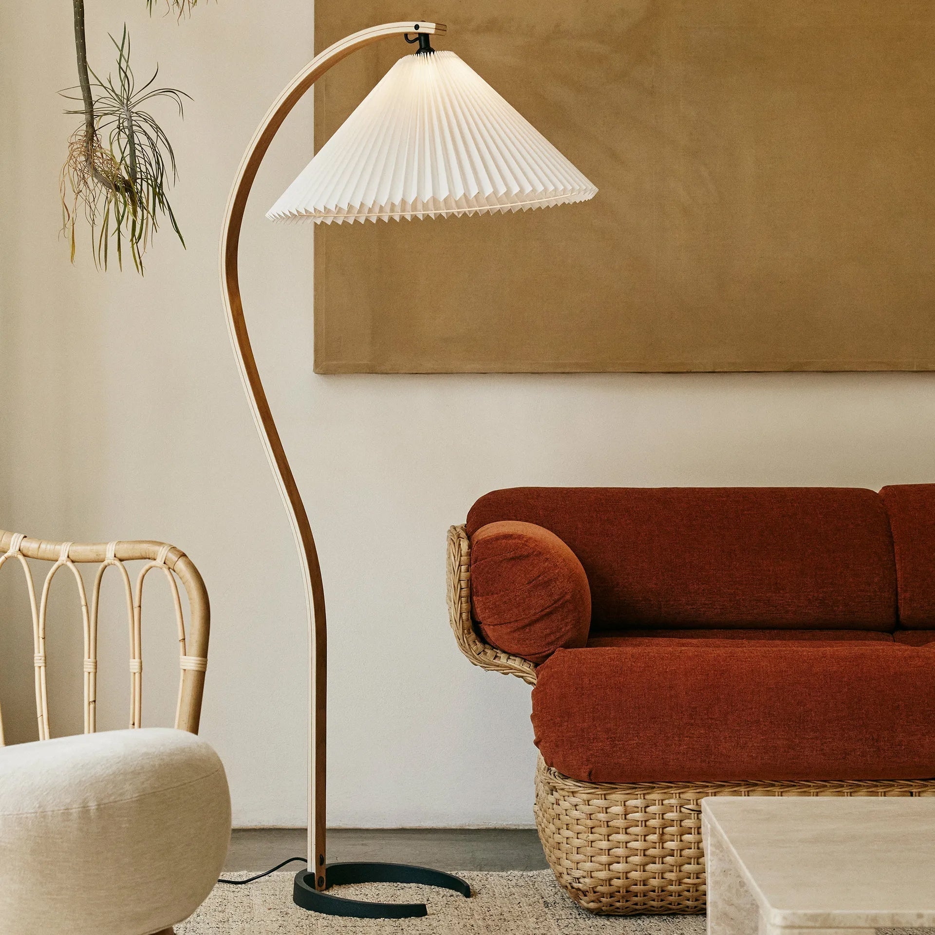 Caprani floor lamp | Floor Lamp | LED | linen/metal/wood | 240v | Stylish Floor Lighting