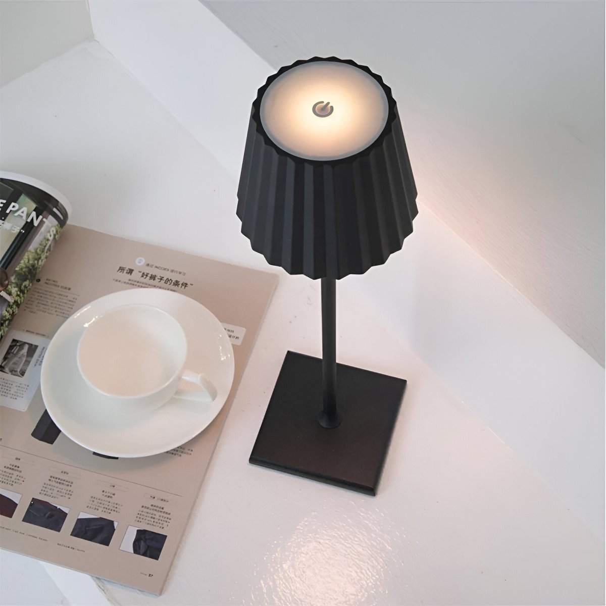 Wireless Mood Lamp Elegant Table | Table Lamp | LED | plastic/Aluminum | Sleek Table Accent