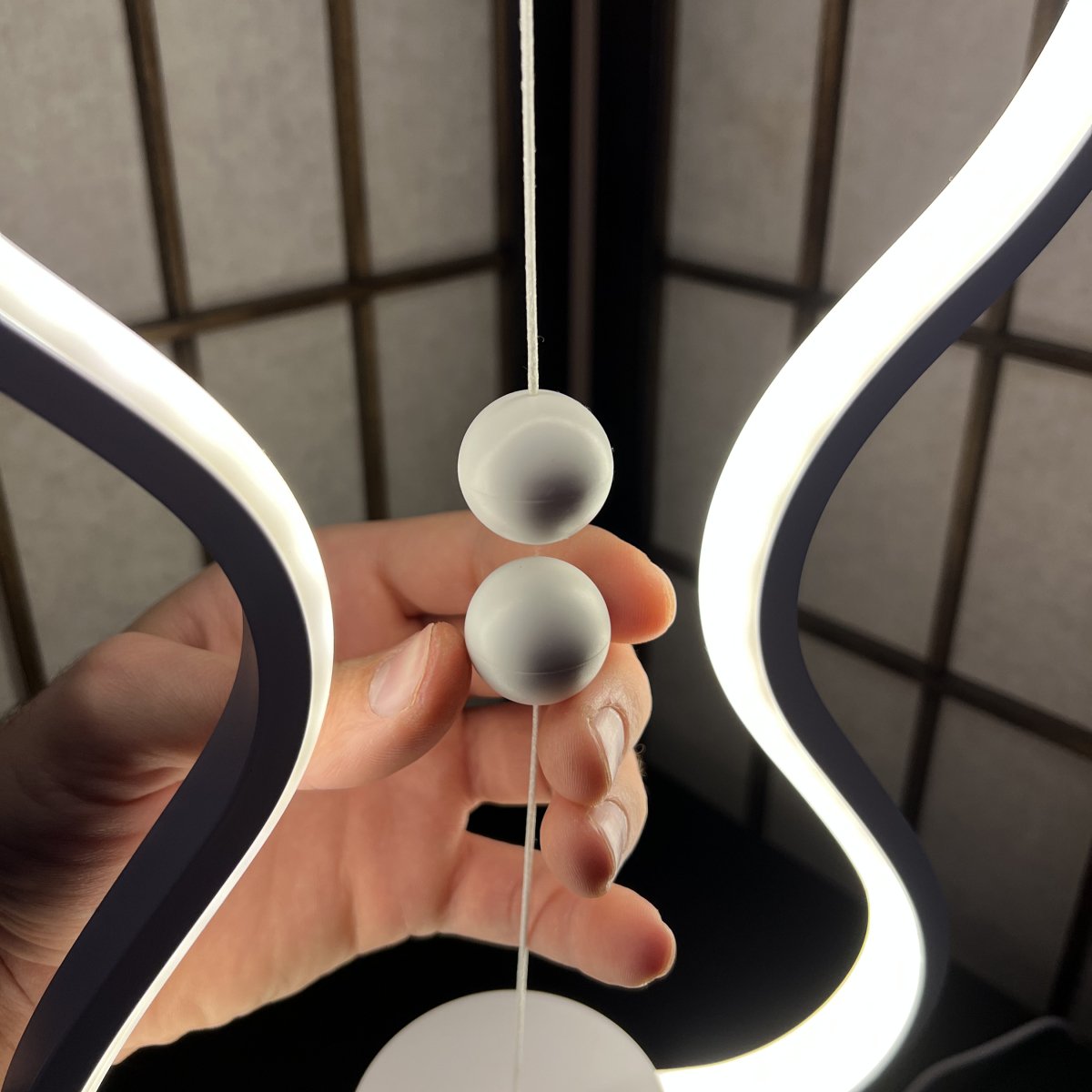 LumiMagnet Balance Lamp Innovative Table | Table Lamp | aluminum | 5V | Sleek Table Accent