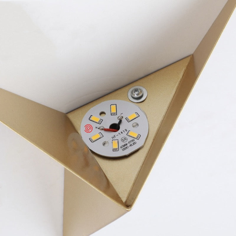 Modern Minimalist Triangular Wall Lamp | Wall Lamp | Led | metal | 110V - 240V | Elegant Wall Illumination