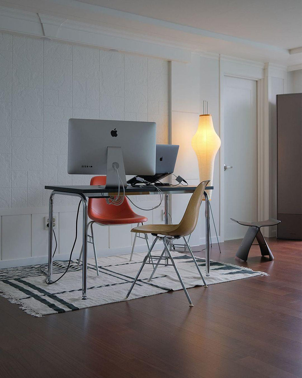 Rice paper floor lamp | Floor Lamp | LED | metal | 240v | Stylish Floor Lighting