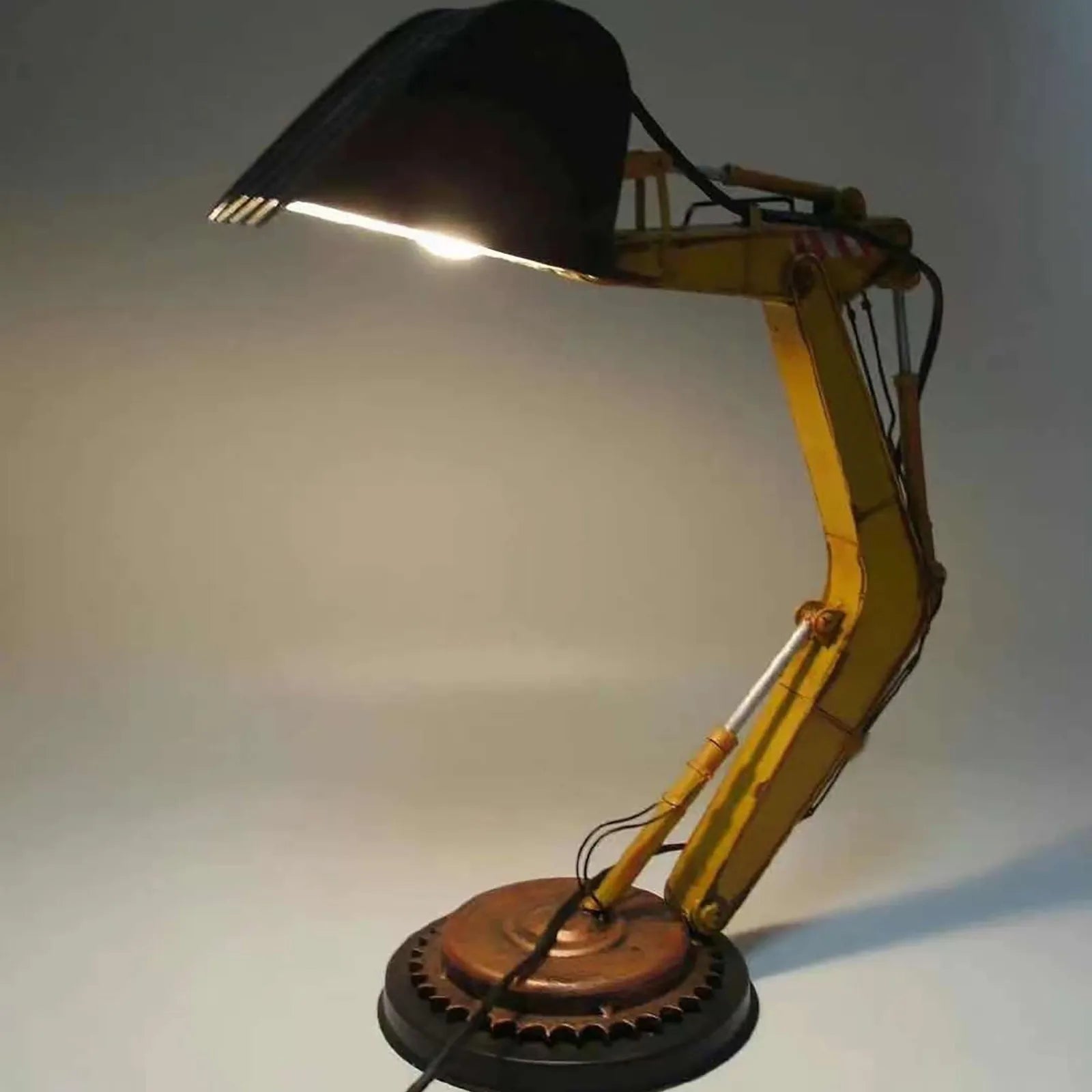 Digger Desk Lamp Unique Table | Wall Lamp | LED | Resin | Elegant Wall Illumination