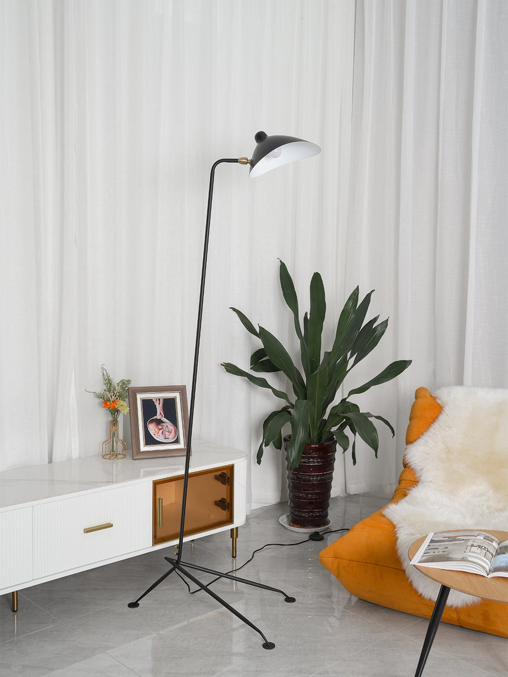 Serge Mouille Floor Lamp | Floor Lamp | LED | aluminum/metal | 240v | Stylish Floor Lighting
